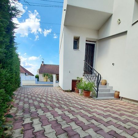 Appartement Meuble Avec Deux Chambres Мулен Екстер'єр фото