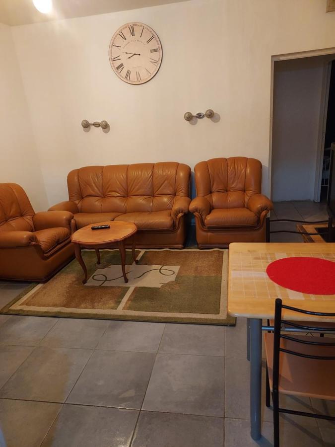 Appartement Meuble Avec Deux Chambres Мулен Екстер'єр фото